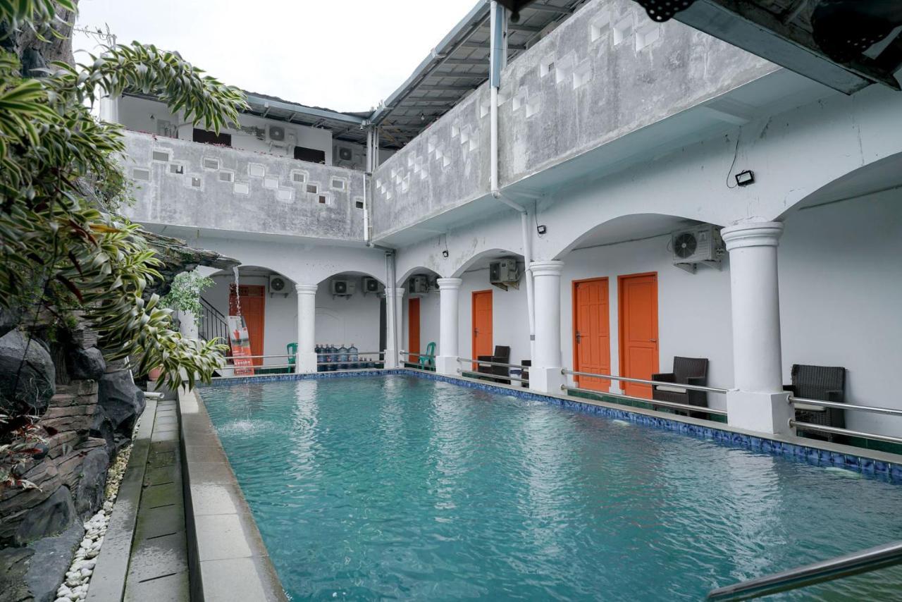 Reddoorz Syariah Near Exit Toll Puncak Wisma tamu 3*