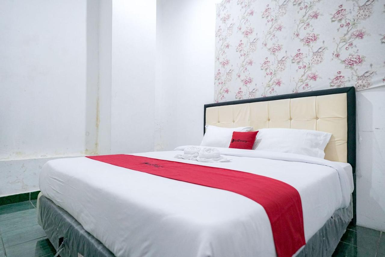 Wisma tamu Reddoorz Syariah Near Exit Toll Puncak