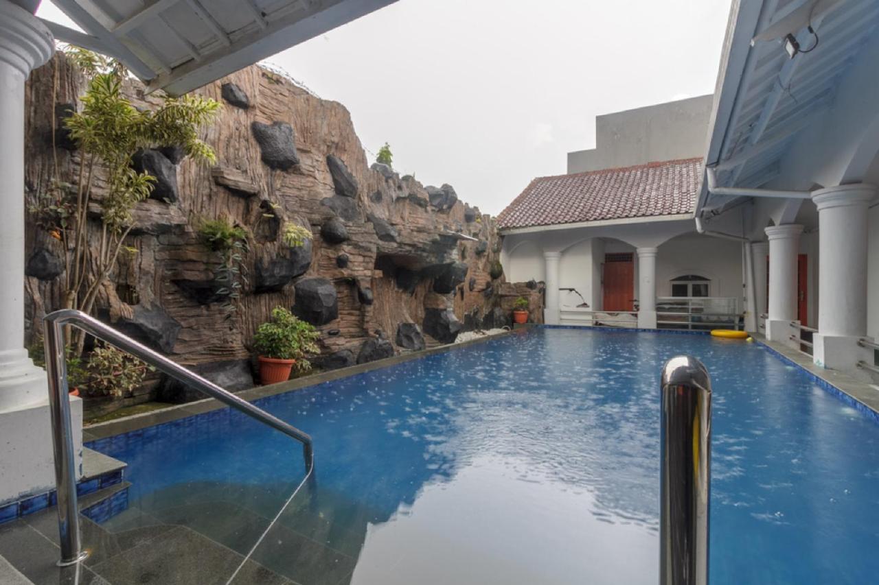 Wisma tamu Reddoorz Syariah Near Exit Toll Puncak Bogor